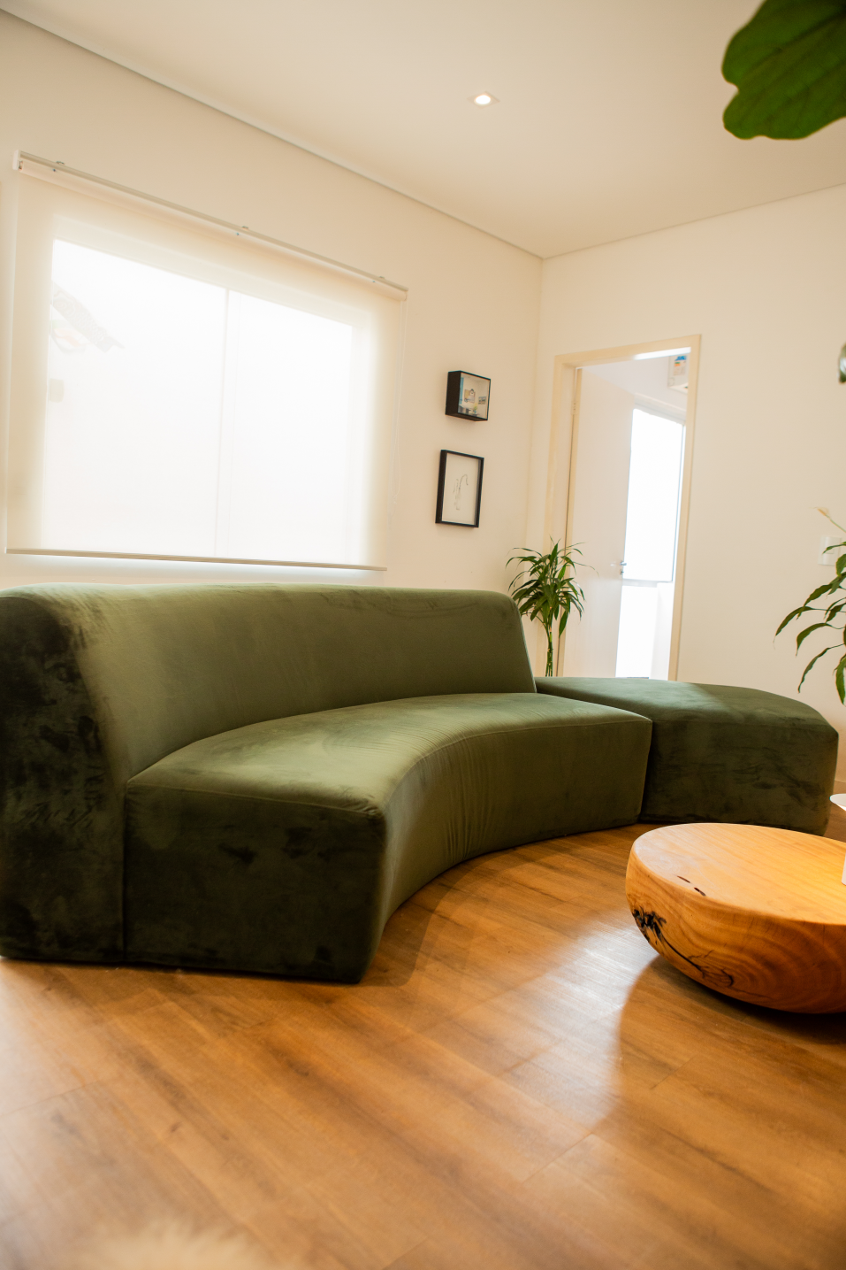 SOFA ZION CURVO 2M.png