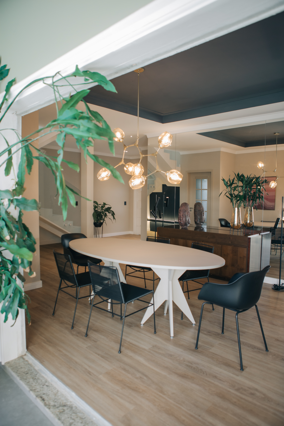 MESA STAR TABLE OVAL MDF 2M.jpg